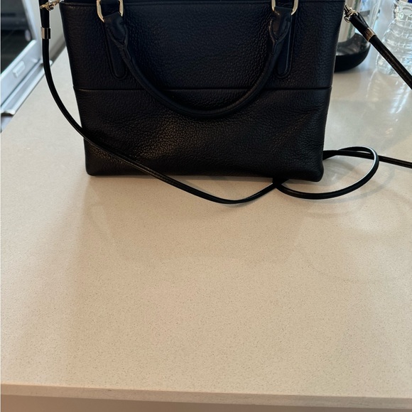 COACH ; black soft leather  good condition and clean - Picture 4 of 5